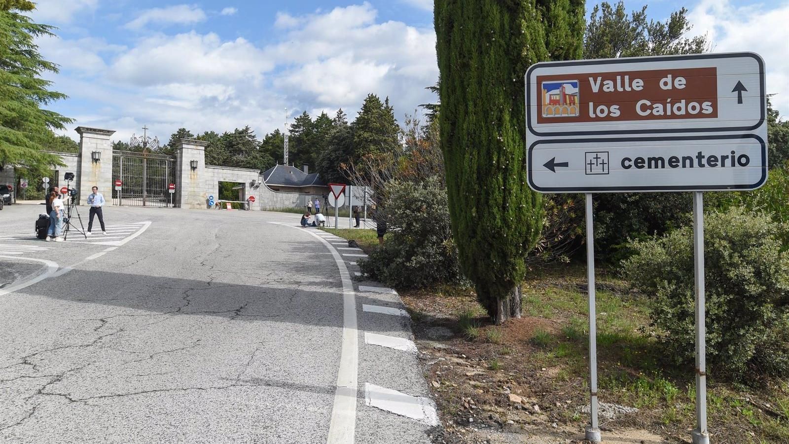 Abogados Cristianos pide a la Audiencia Nacional que frene las exhumaciones en el Valle de los Caídos