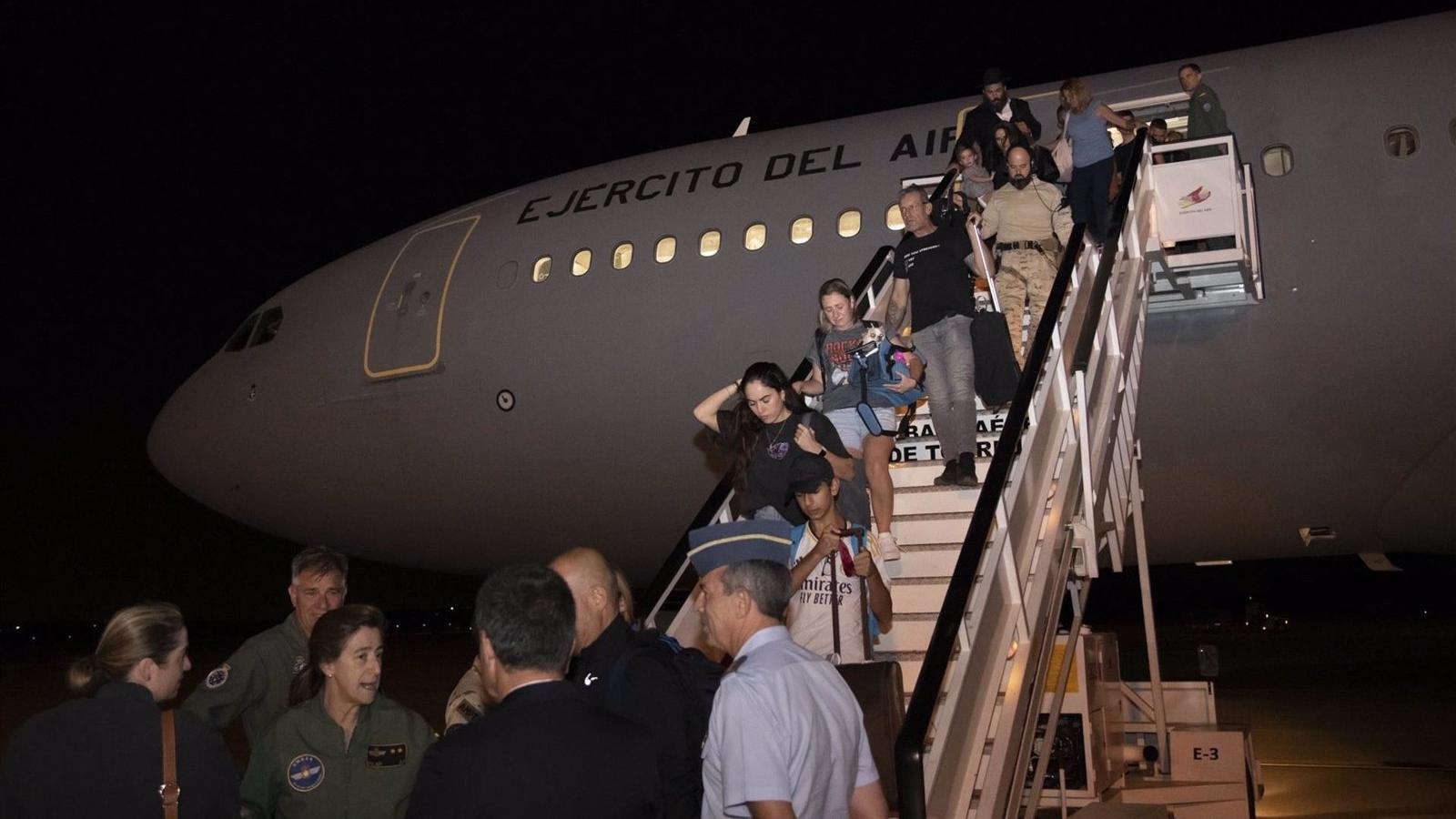 Aterriza en Madrid el segundo avión con 220 personas evacuadas de Israel
