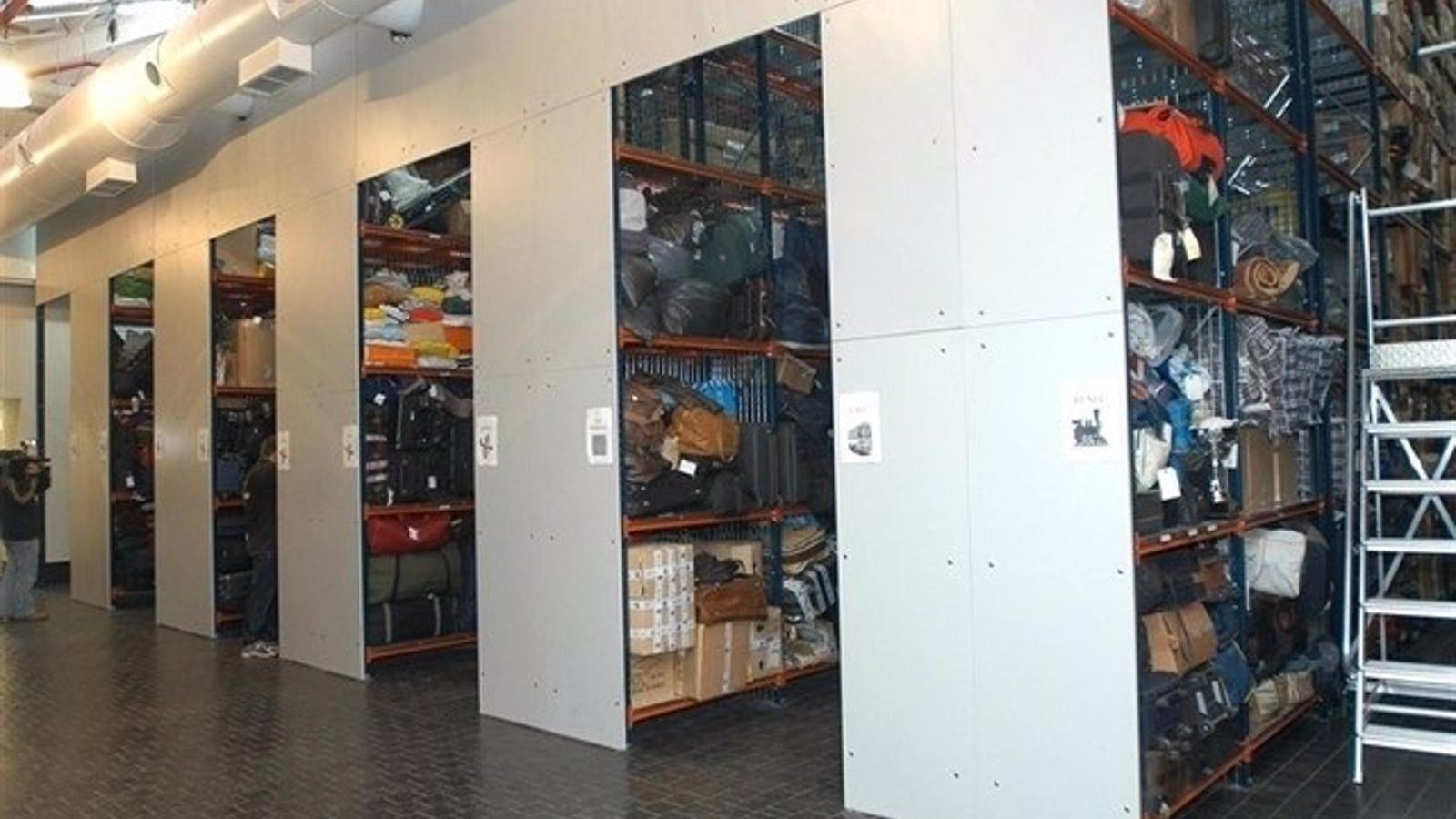 Llegan a la Oficina Municipal de Objetos perdidos 6.191 'olvidos' en septiembre, como una videoconsola o unas maracas