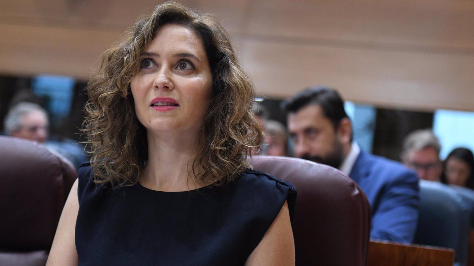 Díaz Ayuso defiende que "ni un euro" se ha destinado a pagar los "cheques y líos" de UGT Madrid, ante las críticas de Vox