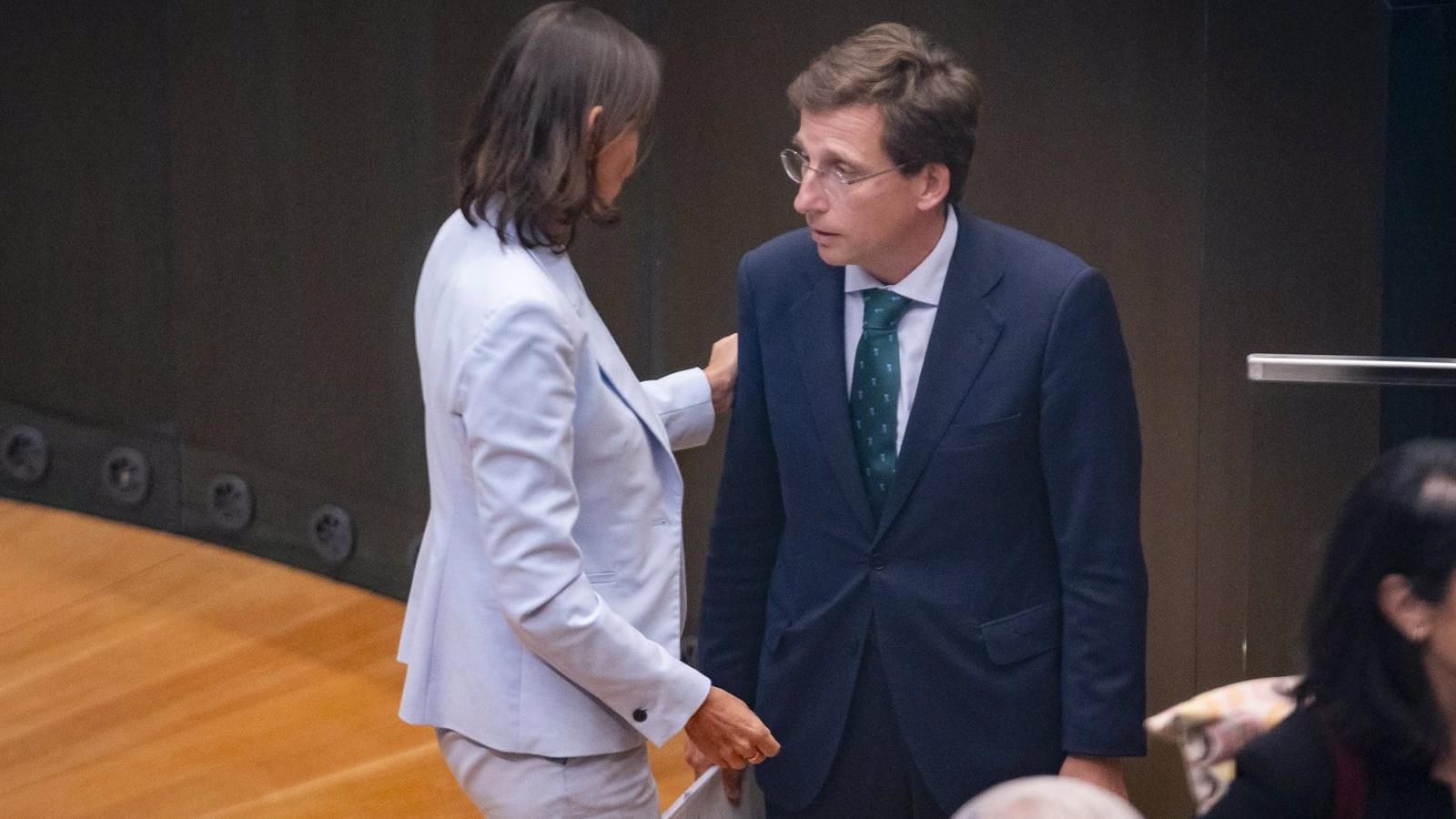 Martínez-Almeida censura que Maroto "justifique" los cachetes de Viondi culpando al Grupo Popular