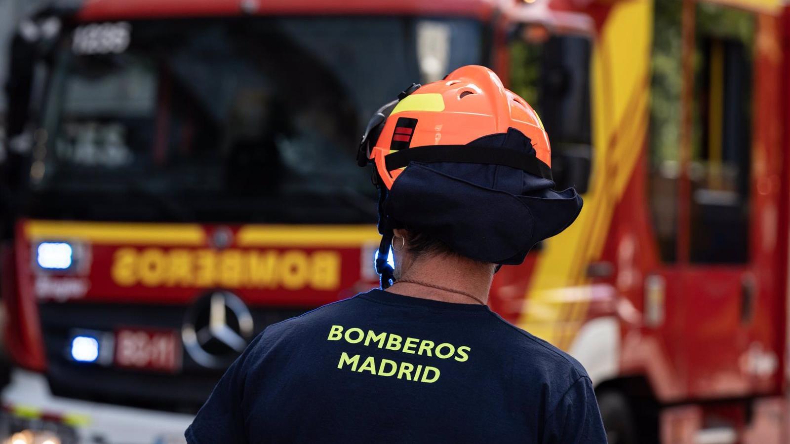 Muere un hombre de 59 años en el incendio de un piso en el Paseo de las Delicias