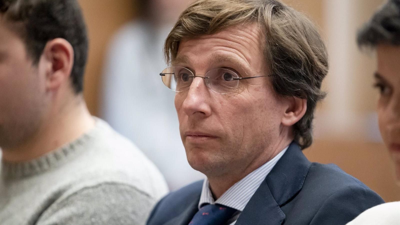 Martínez-Almeida recuerda que 600.000 madrileños sufren el &quot;caos&quot; de Cercanías diariamente