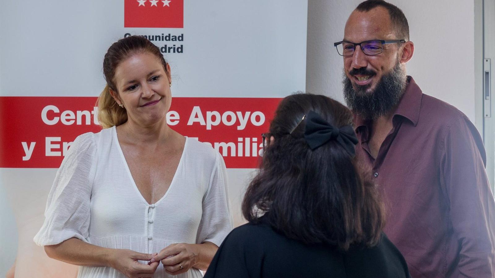 La Comunidad eleva en más de un 30% las ayudas a familias acogedoras en los Presupuesto de 2024