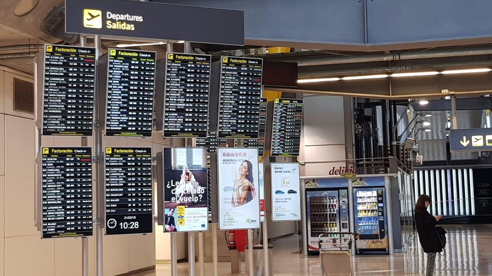 Sofocado un incendio en un restaurante de la T1 de Barajas que ha dejado cinco heridos leves