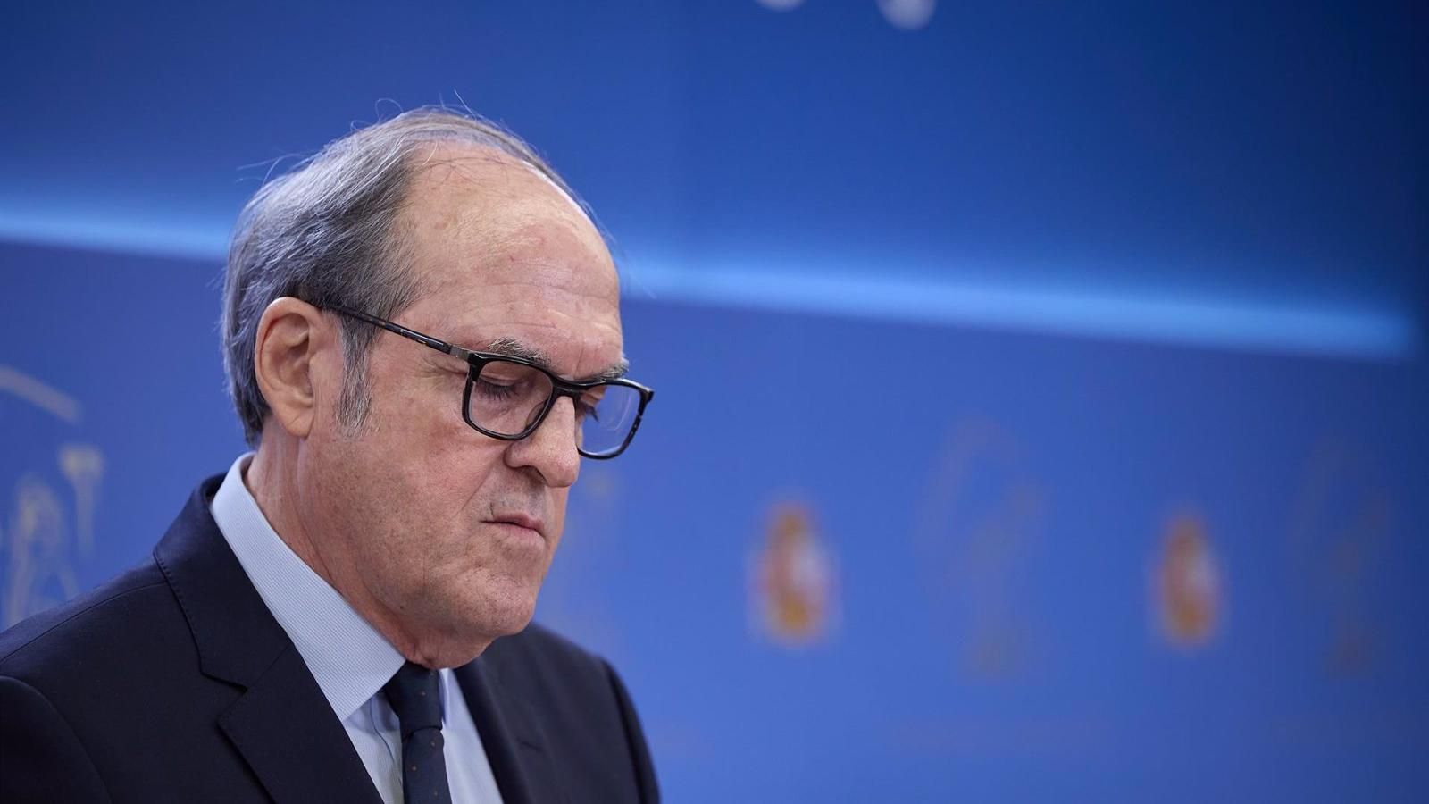 El Defensor del Pueblo entrega al cardenal Omella el informe sobre abusos sexuales