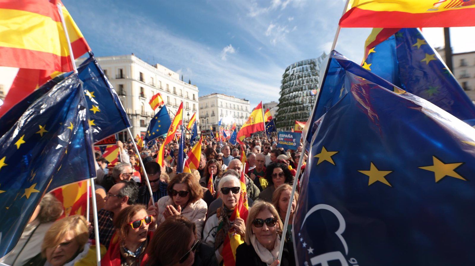 Masiva afluencia en la manifestación en Madrid contra la amnistía y la investidura de Sánchez