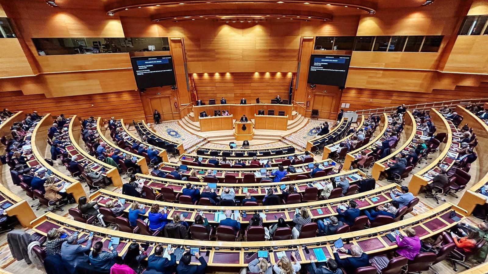El Senado aprueba definitivamente la reforma del Reglamento para dilatar hasta dos meses la tramitación de la ley de amnistía