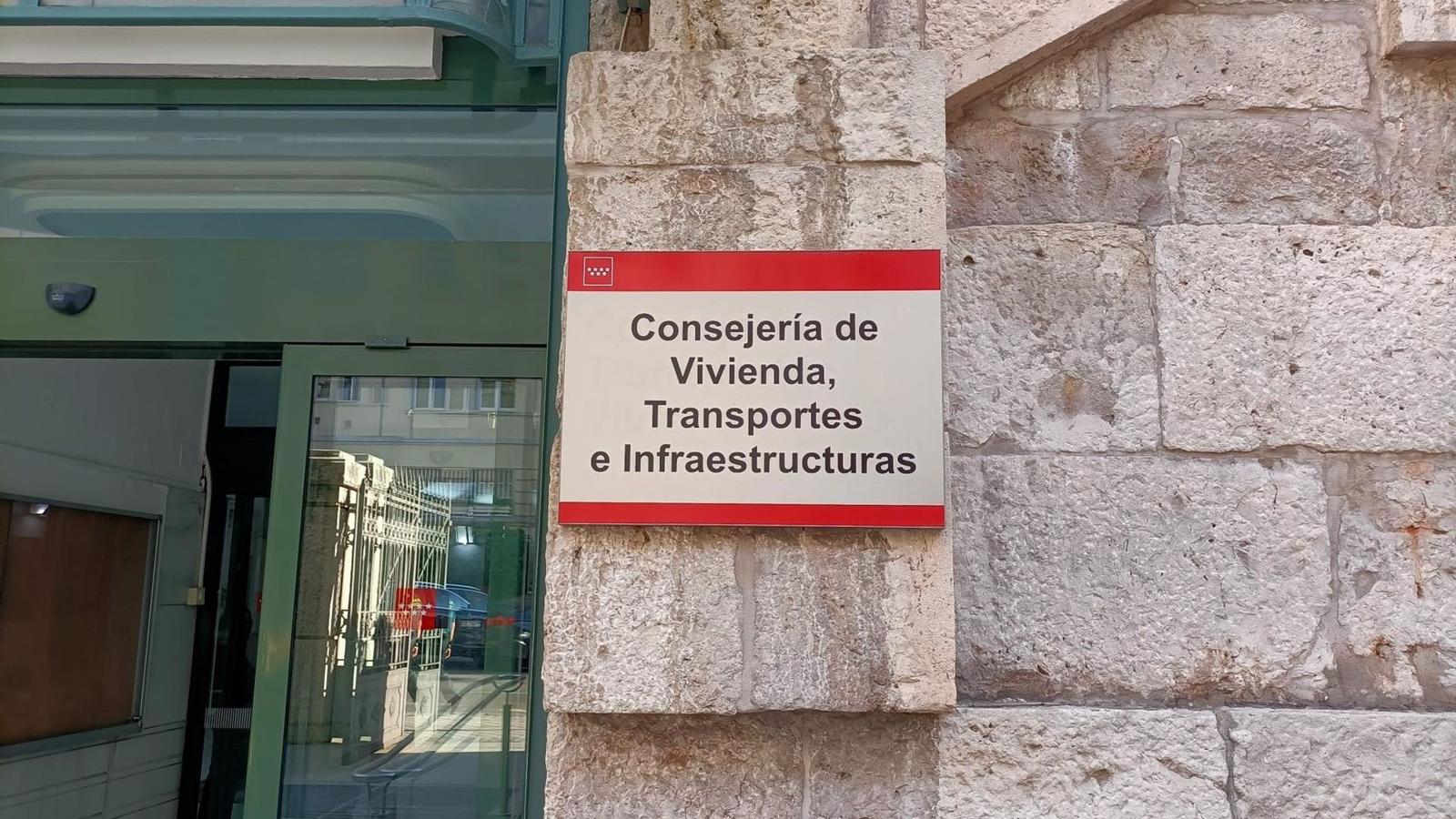 La Comunidad aprueba 600.000 euros para extender el transporte a demanda a 40 municipios de la Sierra Norte