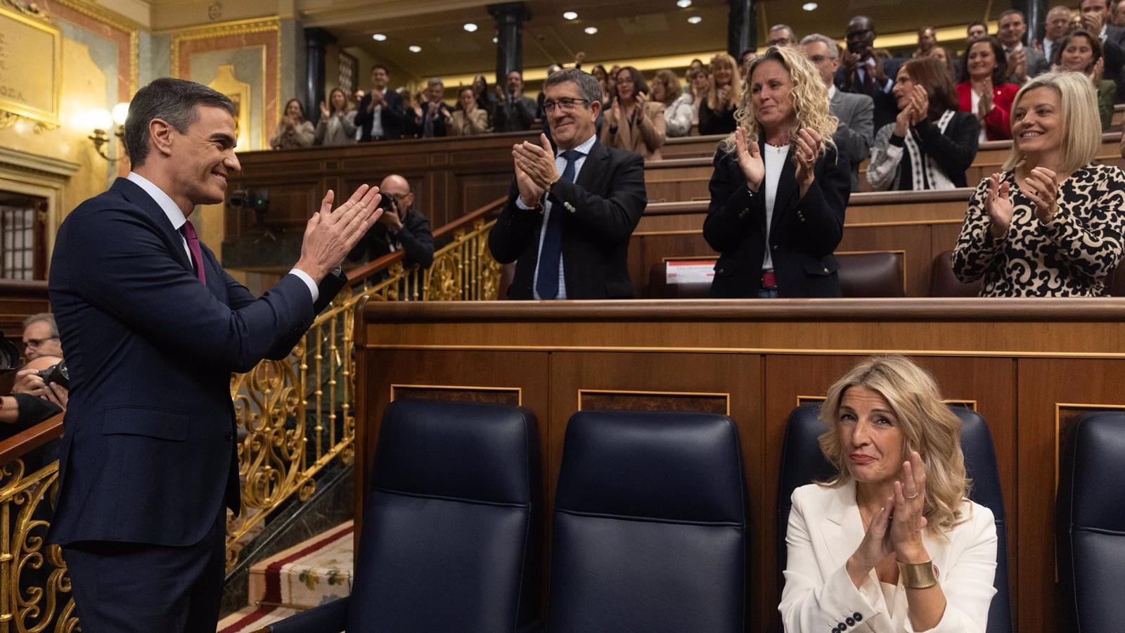 Sánchez anuncia la rebaja del IVA a los alimentos hasta junio y transporte gratis para jóvenes y parados