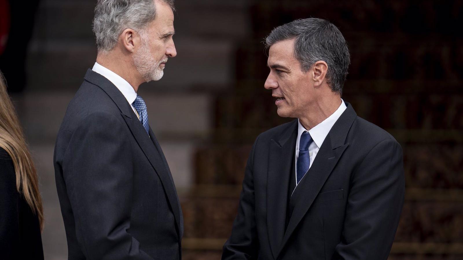 Sánchez promete ante el Rey el cargo de presidente del Gobierno