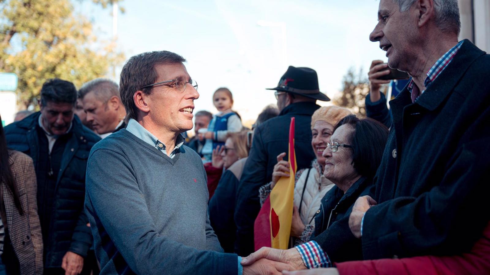 Martínez-Almeida condena "total y absolutamente" los disturbios y la violencia en manifestaciones pacíficas