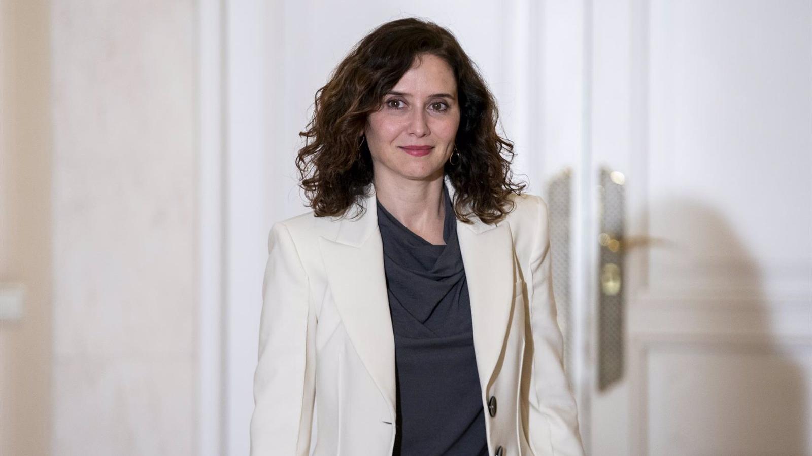 Díaz Ayuso pone en valor el "esfuerzo" de la compañía de autocares Julián de Castro en su 110º aniversario