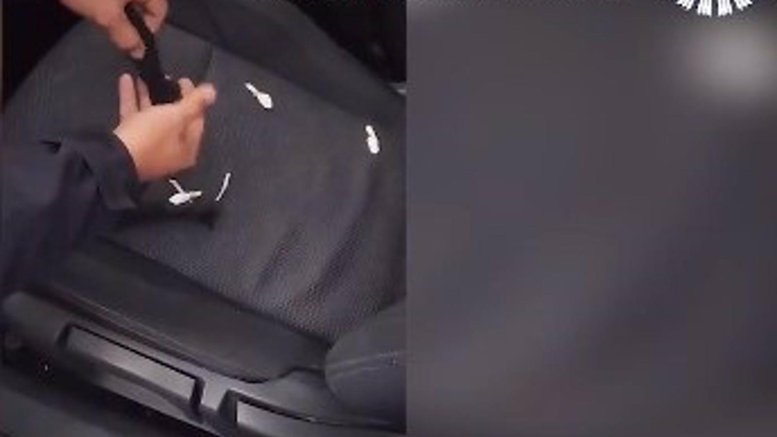 Detenido el sábado en Tetuán un hombre con decenas de dosis de cocaína en su coche y en su casa