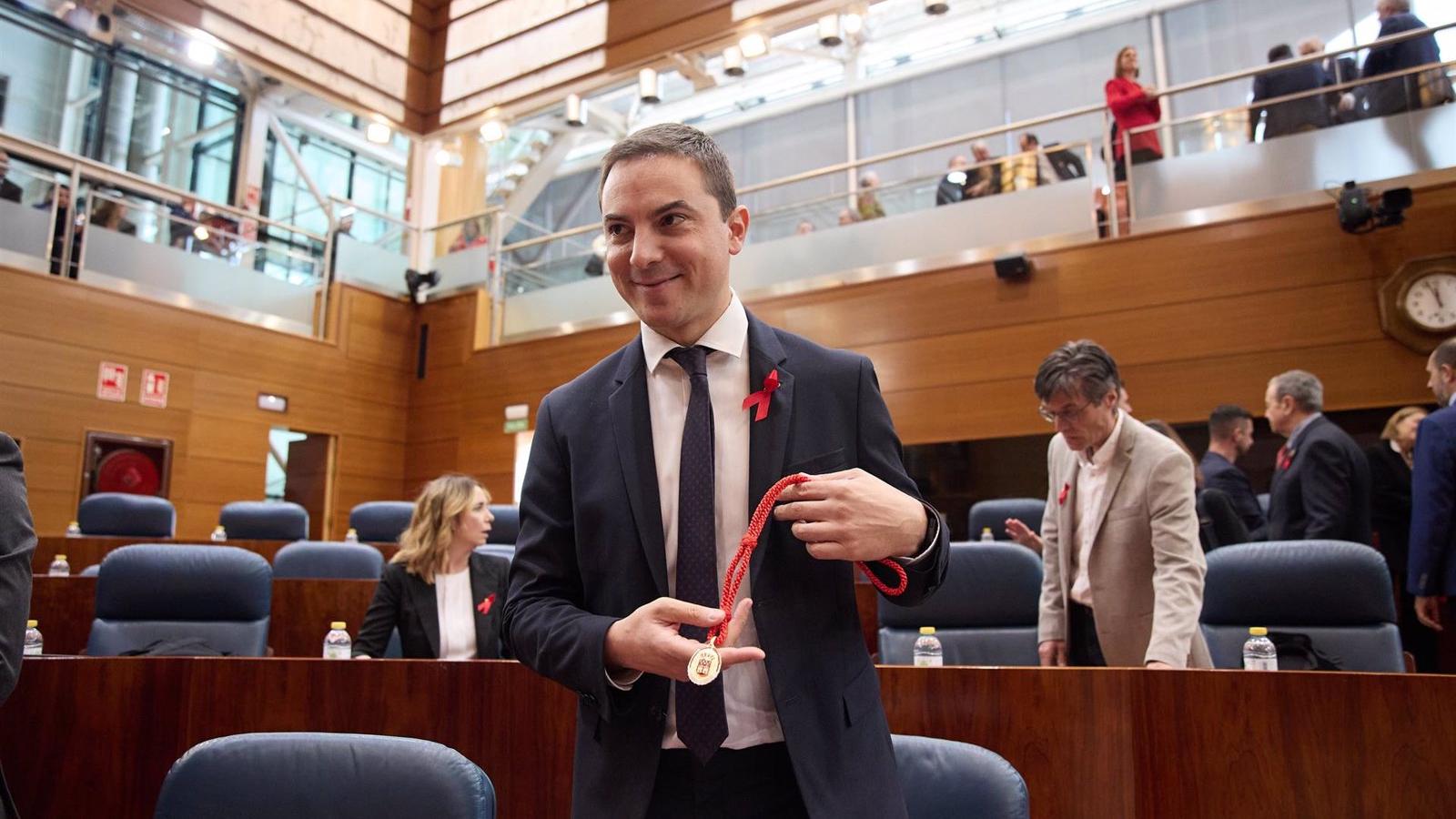 Lobato pide "recuperar el respeto" en la política en los 40 años de la Asamblea de Madrid