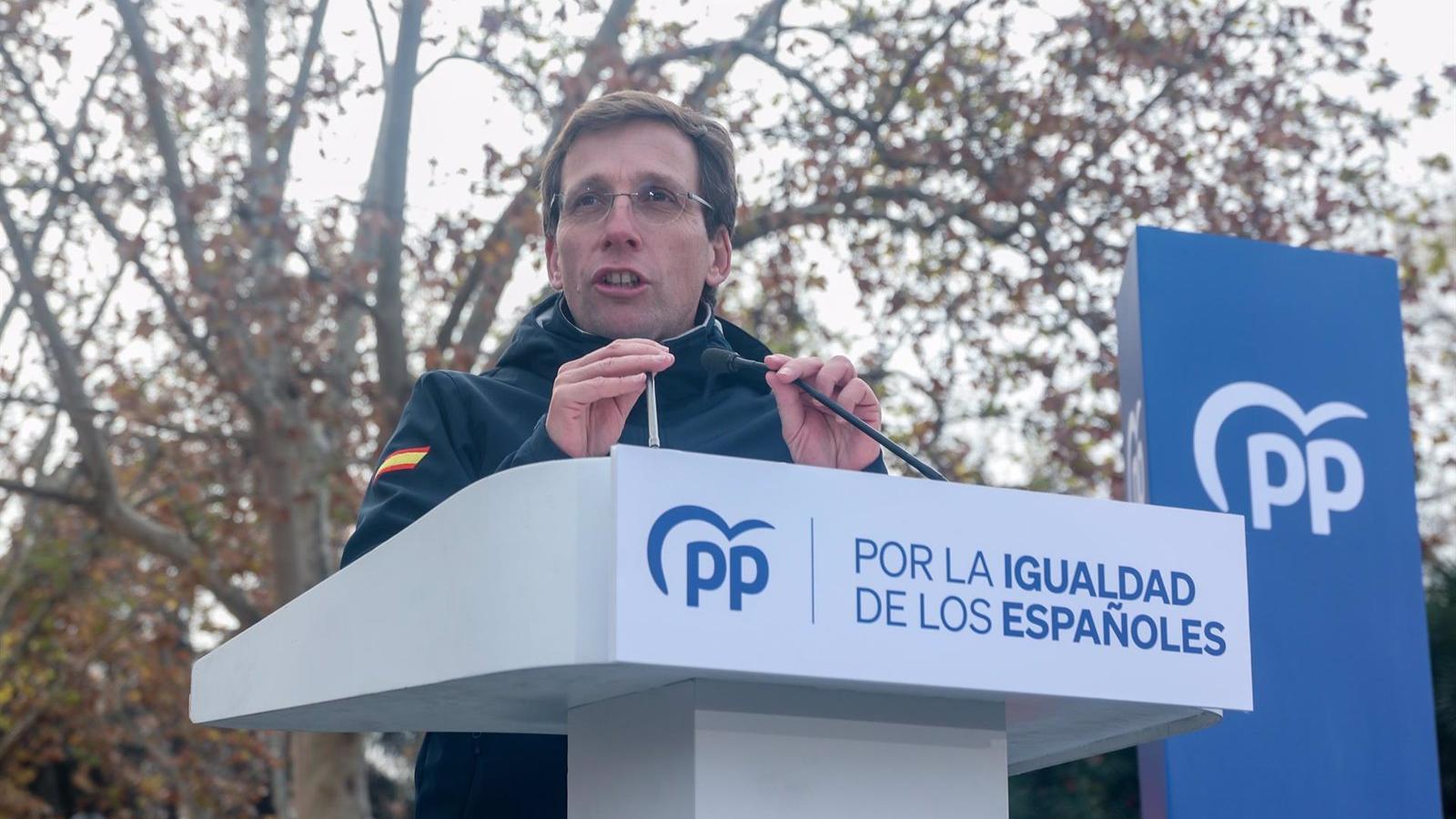 Martínez-Almeida califica a Óscar Puente de "macarra de la política"