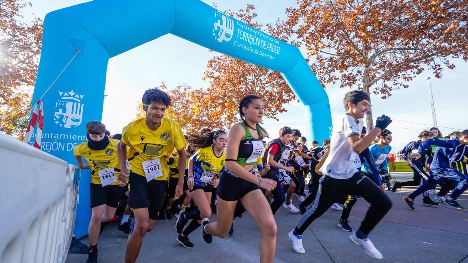 La Carrera Popular de la Constitución en Torrejón bate récords de participación con más de 5.000 corredores