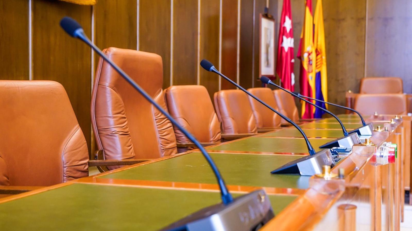 Torrejón incorpora tecnología inteligente al Salón de Plenos para retransmitir las sesiones plenarias