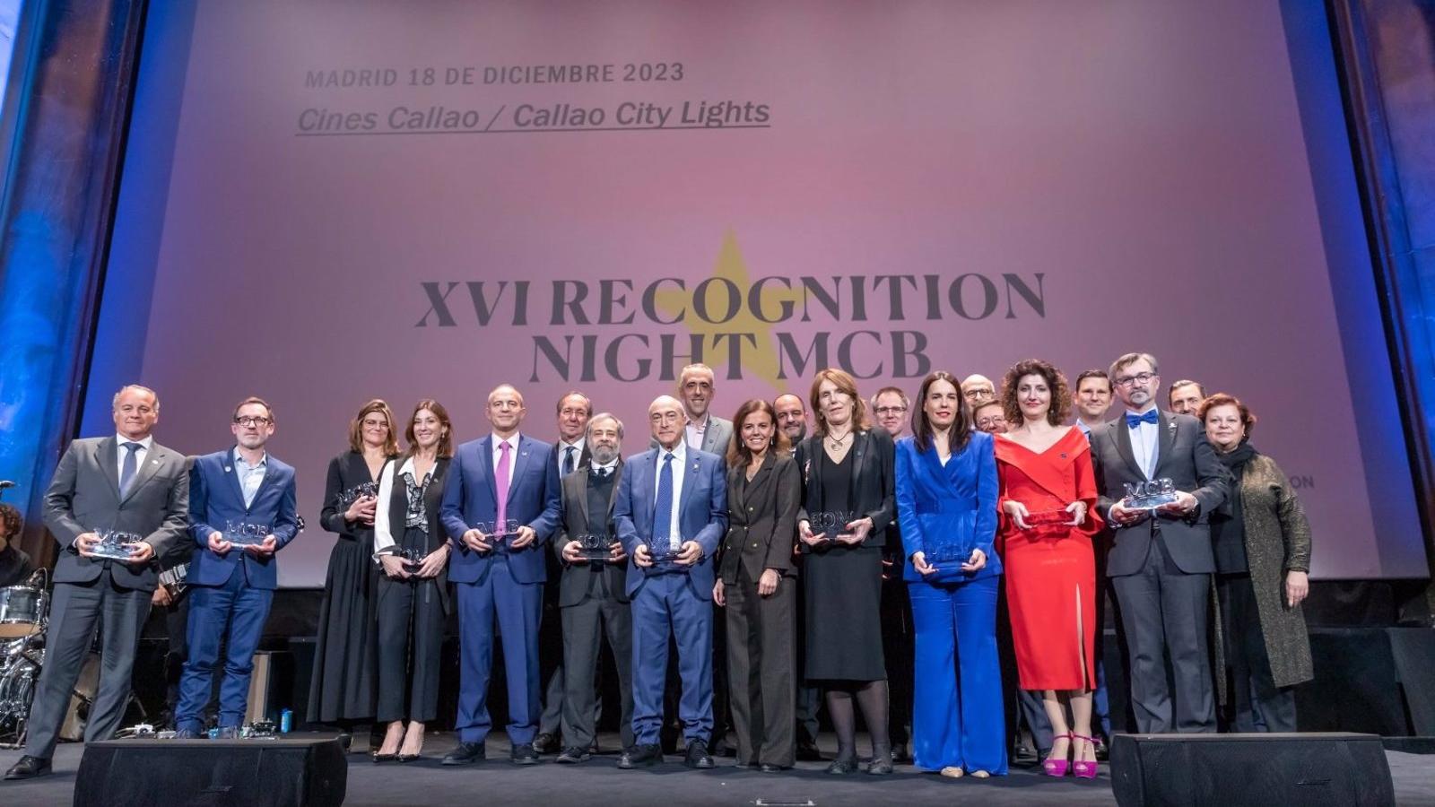 El Ayuntamiento de la capital distingue a 17 prescriptores del turismo congresual en Madrid