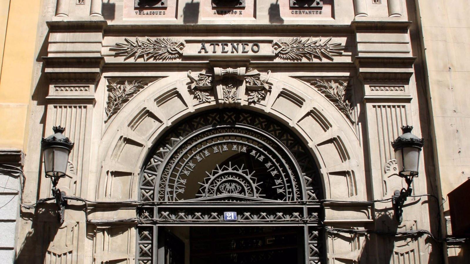 La capital mantendrá la subvención de 150.000 euros al Ateneo