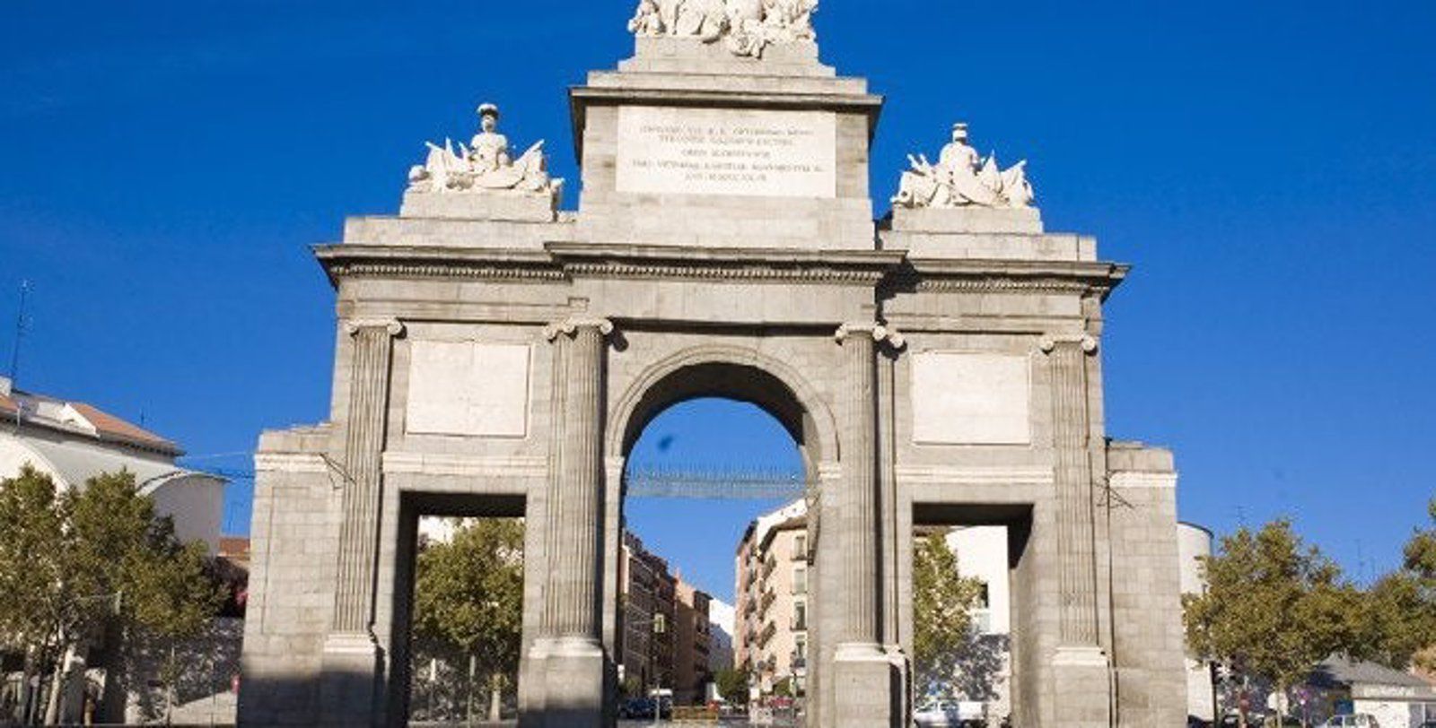 El Ayuntamiento de Madrid hará un estudio del estado de conservación de la Puerta de Toledo en 2024
