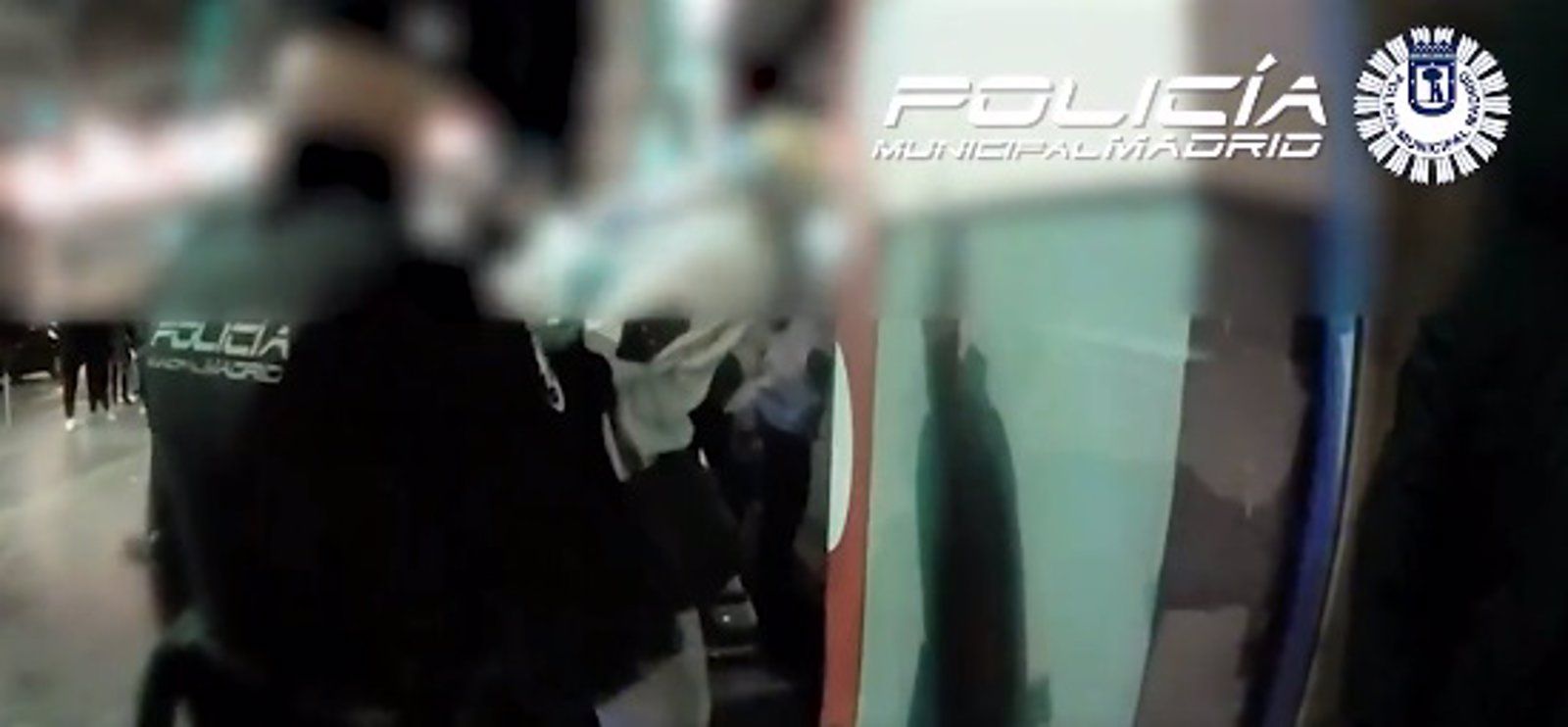  Tres detenidos por intentar robar el bolso al tirón a una mujer en la Gran Vía