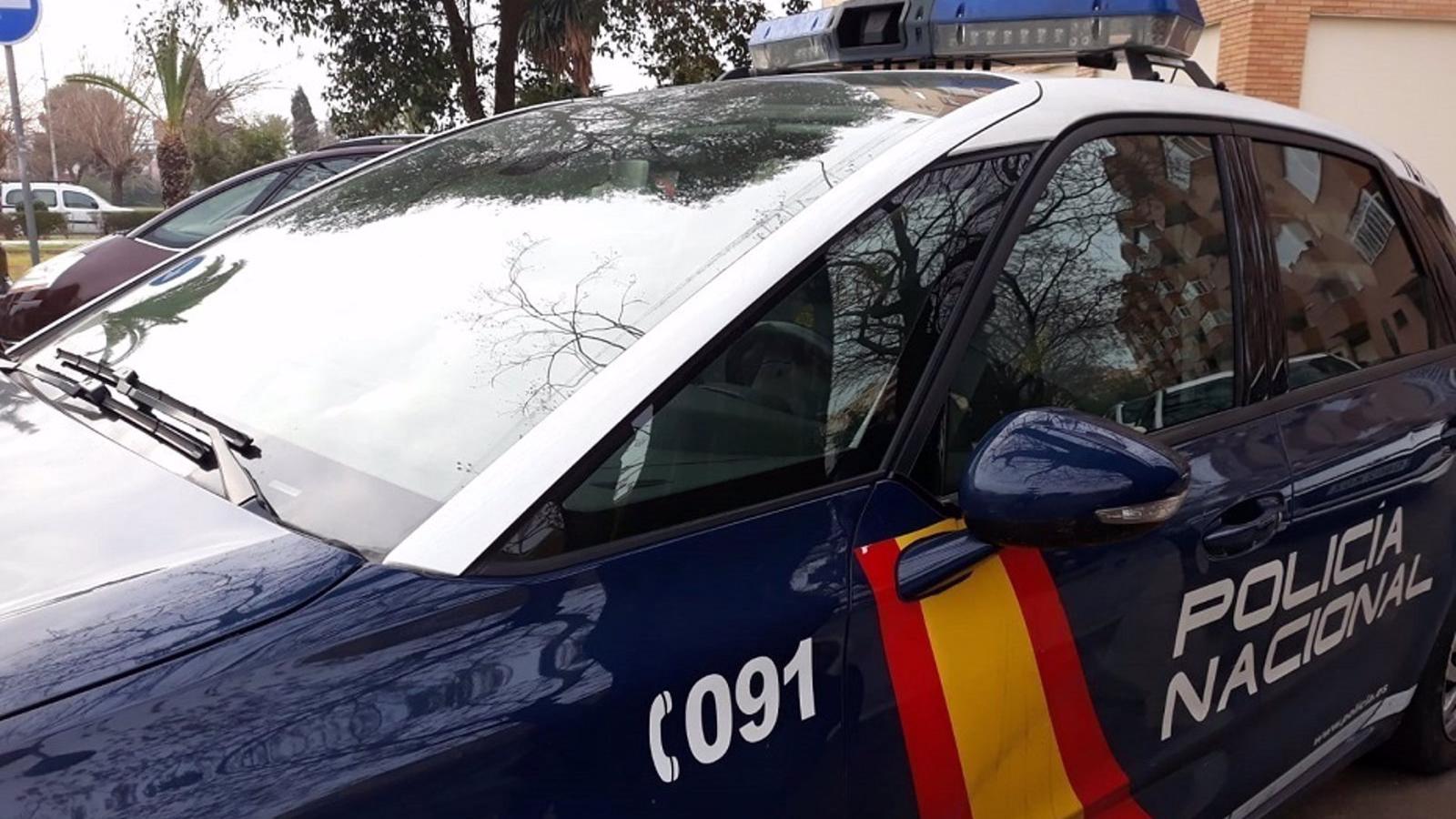 Un grupo de ladrones explosiona un cajero en Carabanchel