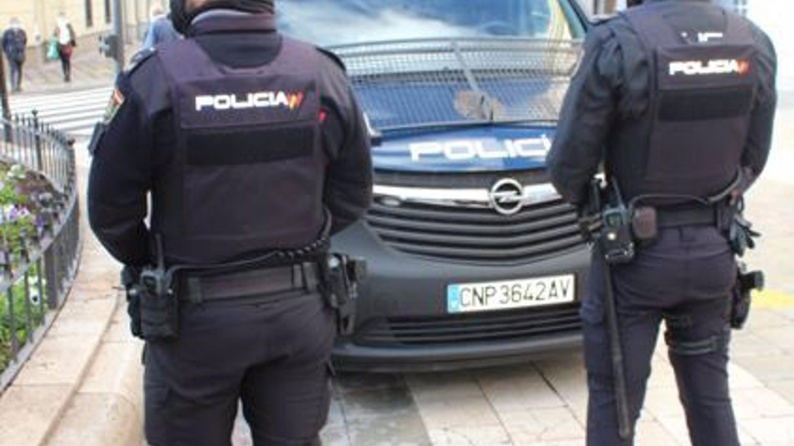 Policías salvan la vida a un menor apuñalado por dos trinitarios en un parque de Leganés