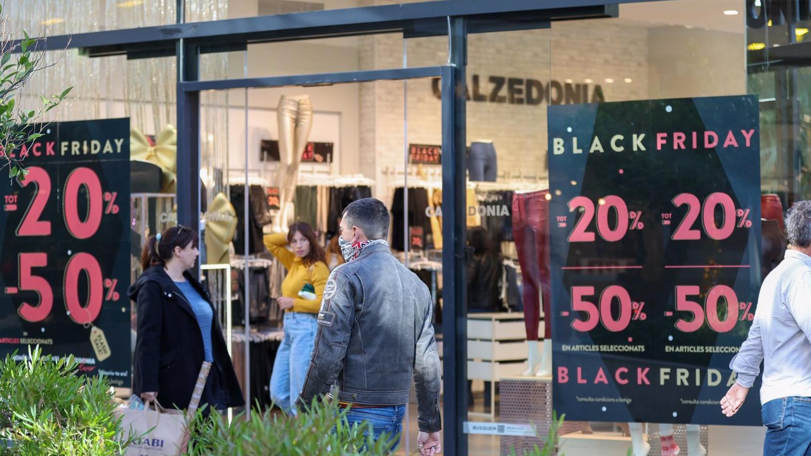 La campaña de inicio de rebajas ofrece 12.500 empleos en la Comunidad de Madrid