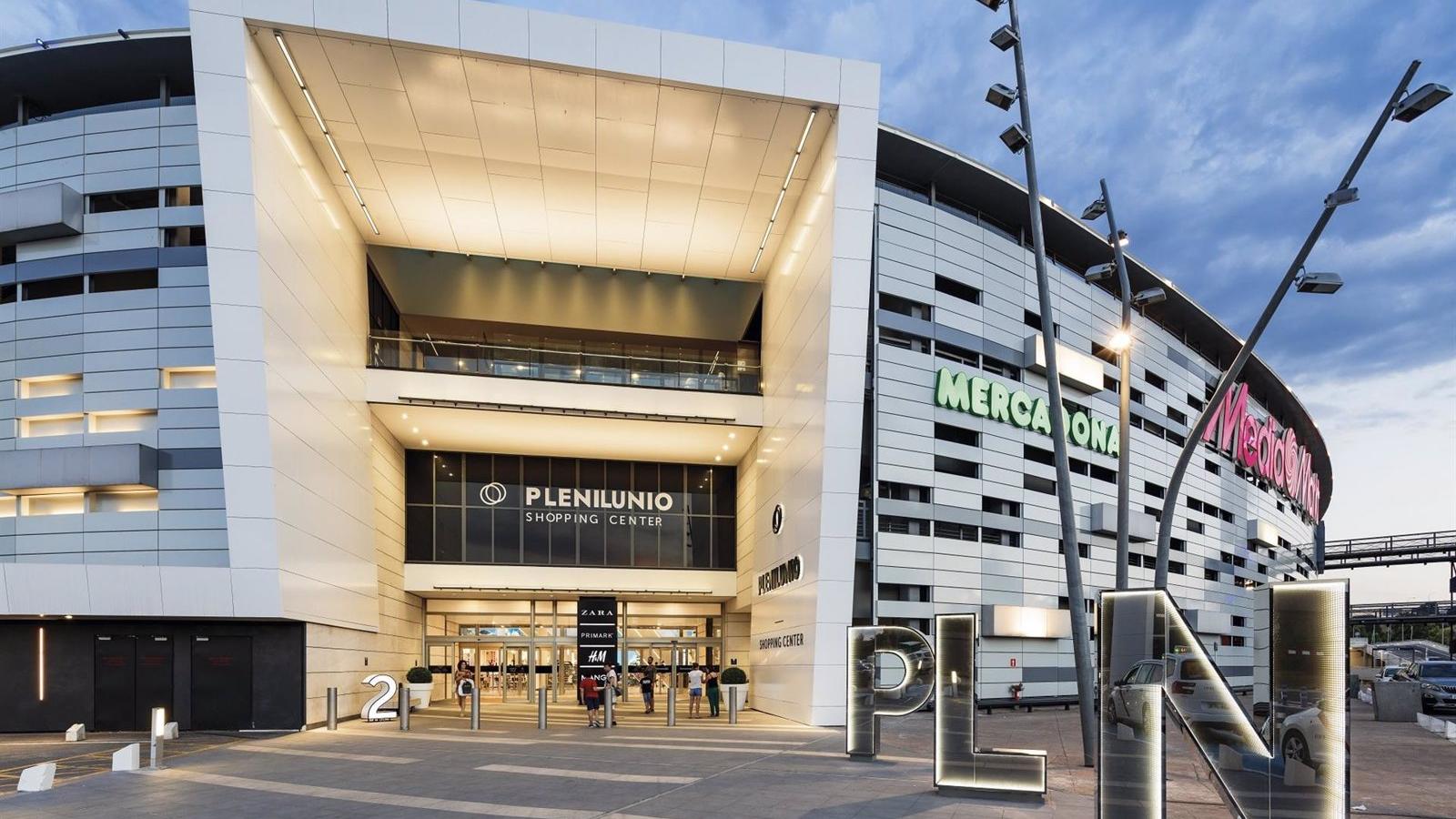 Detenido tras esconderse en Nochevieja en un centro comercial y robar en dos comercios