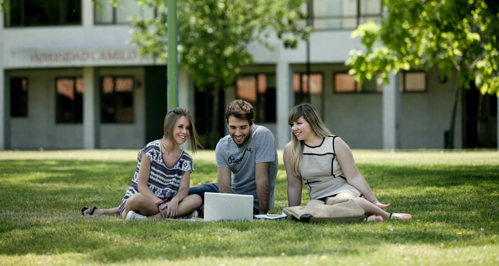 La Consejería de Educación convoca 3.125 becas de excelencia para universitarios