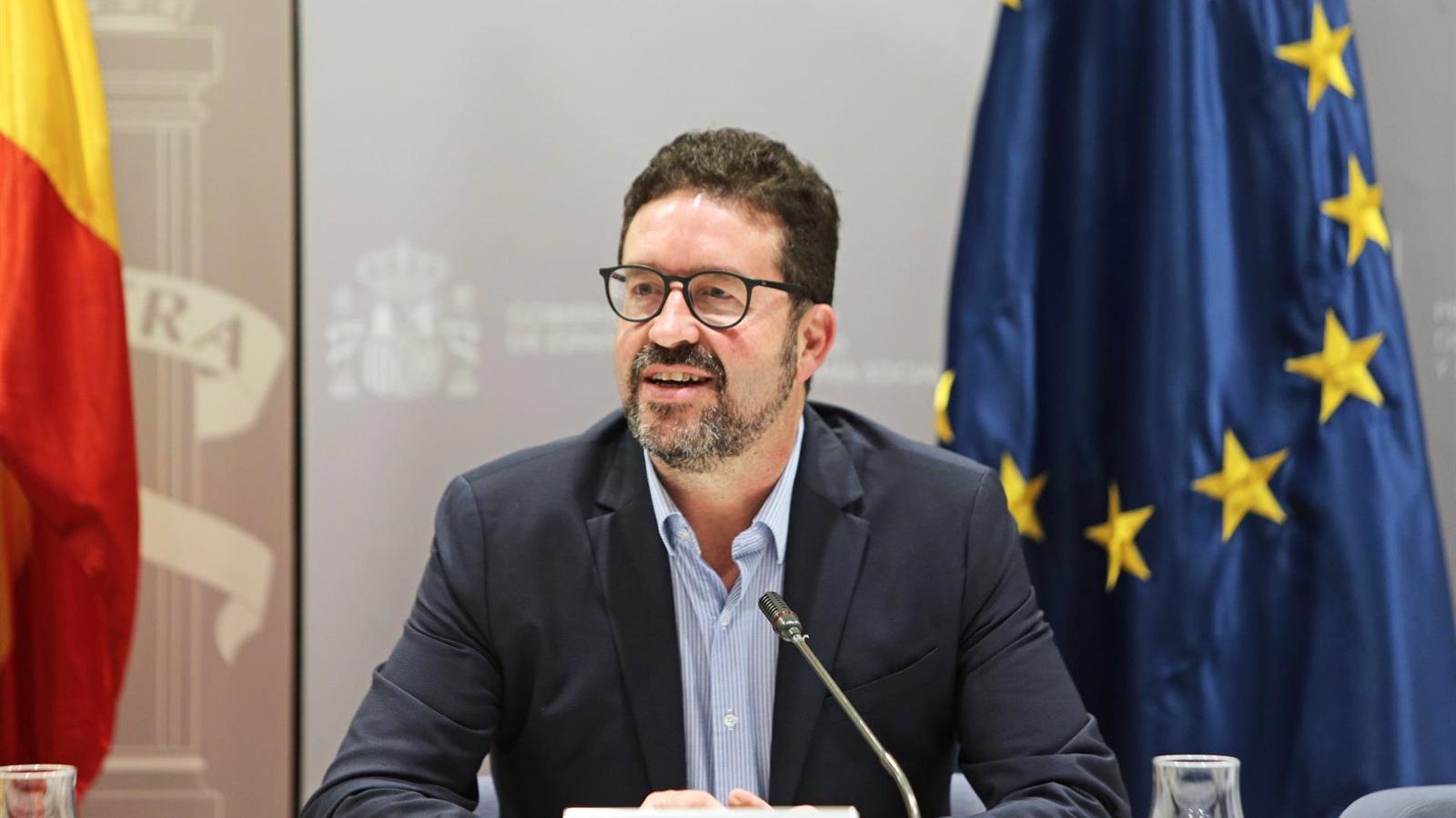 Gobierno y sindicatos, sin los empresarios, acuerdan subir el SMI hasta los 1.134 euros