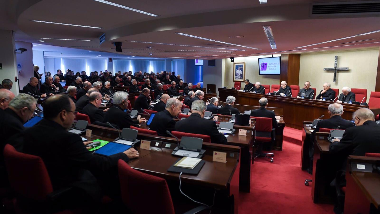 Los obispos españoles piden "perdón" a las personas que se hayan sentido excluidas de la Iglesia