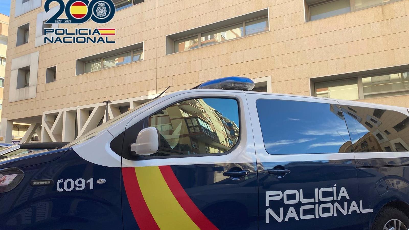  Detenido tras una persecución un chico de 17 años que robó un coche de alquiler y se estampó contra un VTC