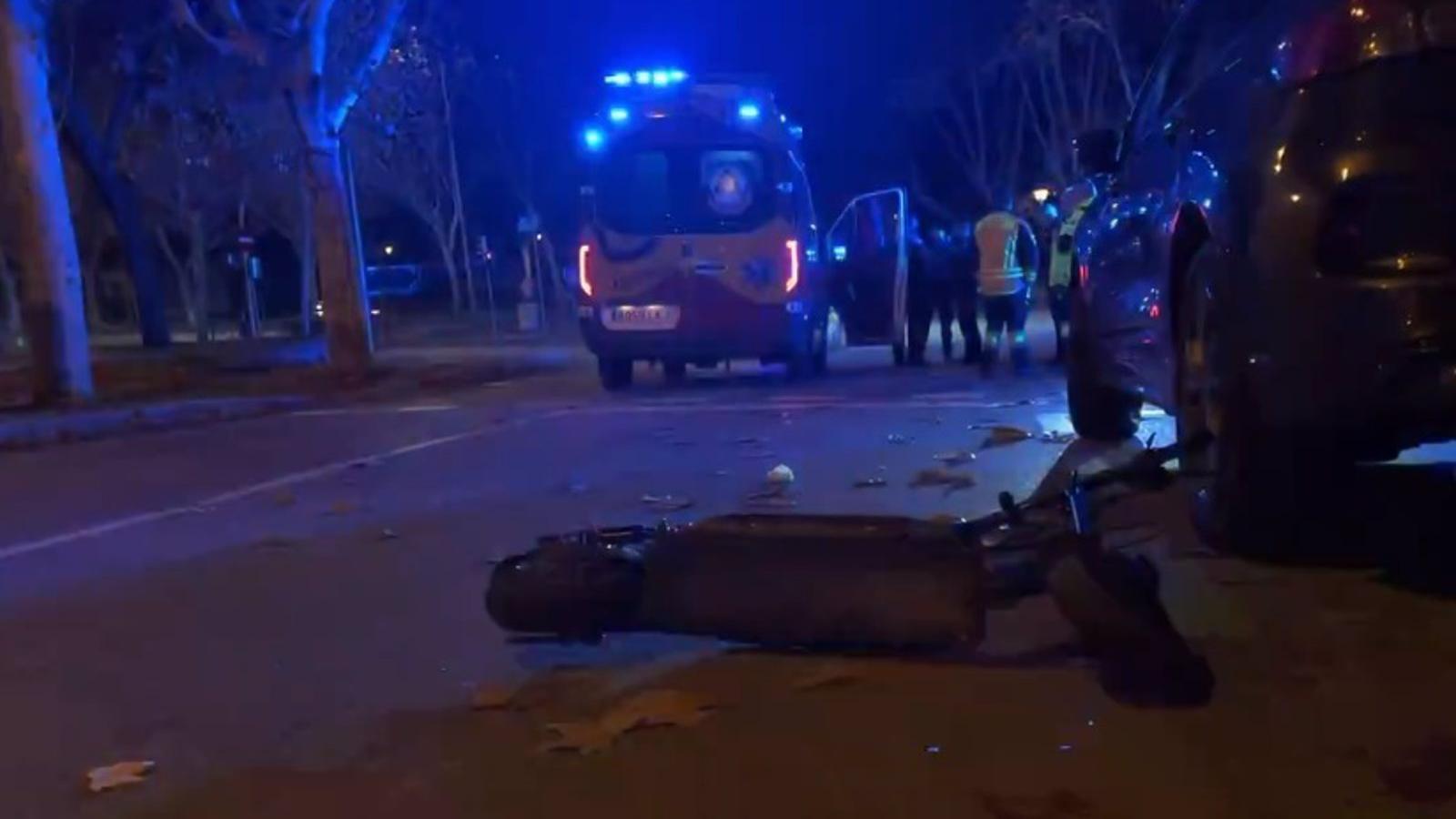 Herido grave un joven de 23 años tras sufrir un accidente de patinete en Ciudad Lineal