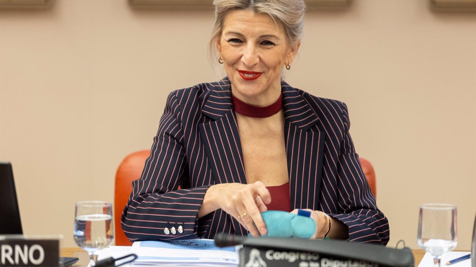 Díaz acometerá la reducción de jornada sin el respaldo de la patronal y hará "disuasorio" el despido