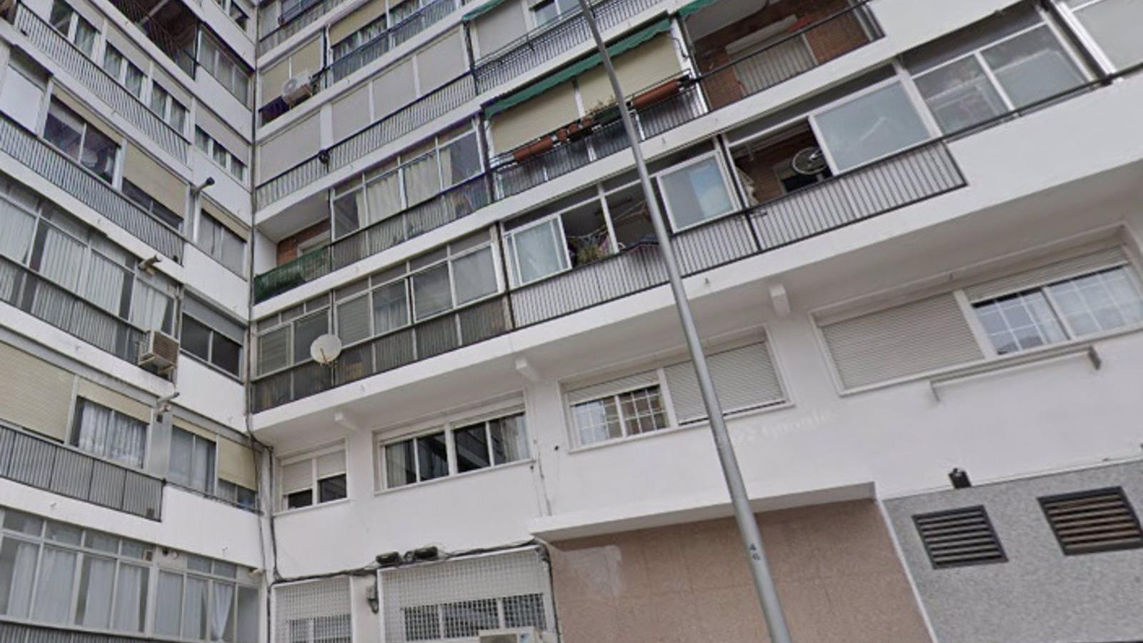 Herido grave por quemaduras un hombre en un incendio en la cocina de su casa en el barrio del Pilar