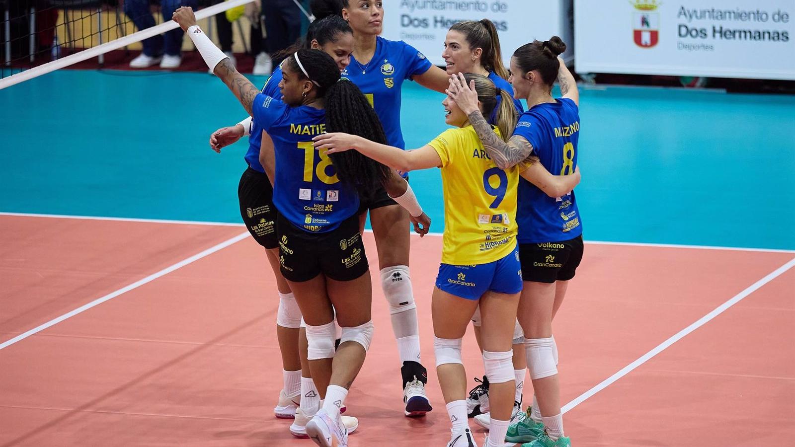 El Hidramar Gran Canaria alza su primera Copa de la Reina de voleibol