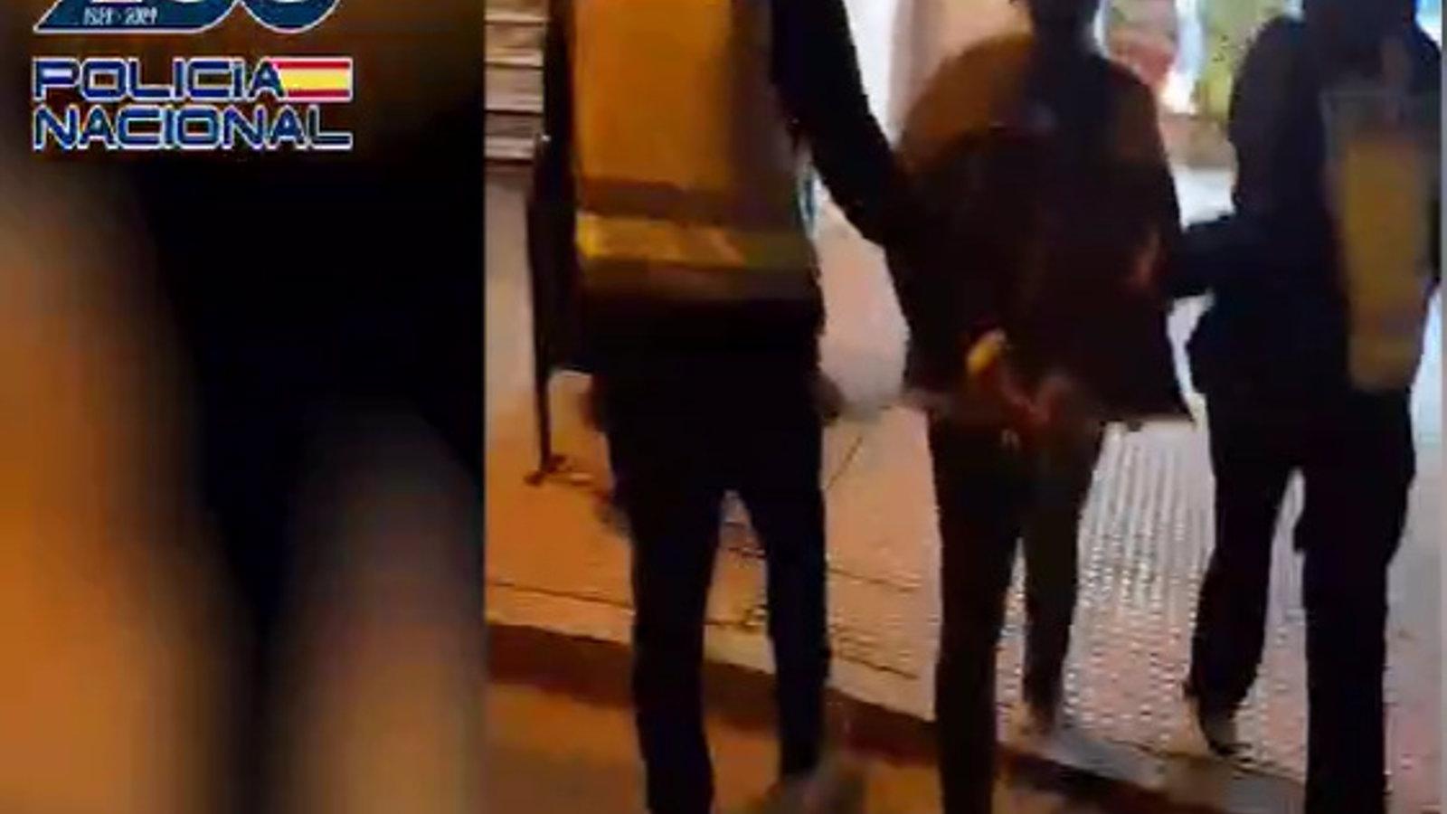 Detenida una mujer y su compinche por esquilmar todos los ahorros de una anciana de 87 años que había cuidado