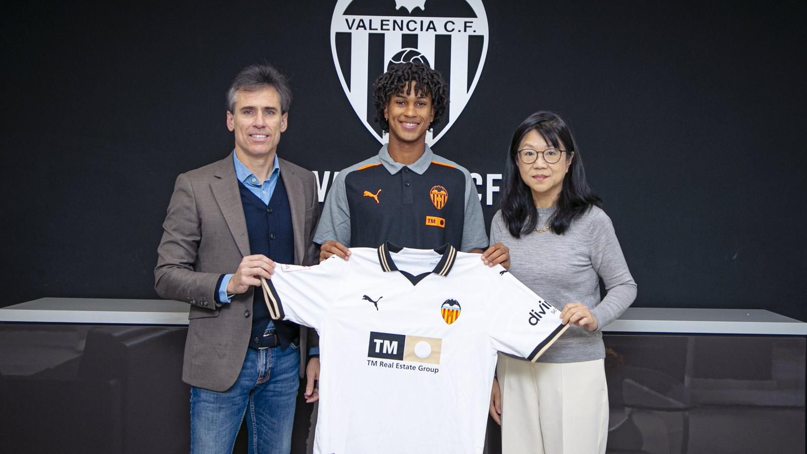 El extremo del Real Madrid Peter Federico jugará cedido en el Valencia CF hasta final de temporada