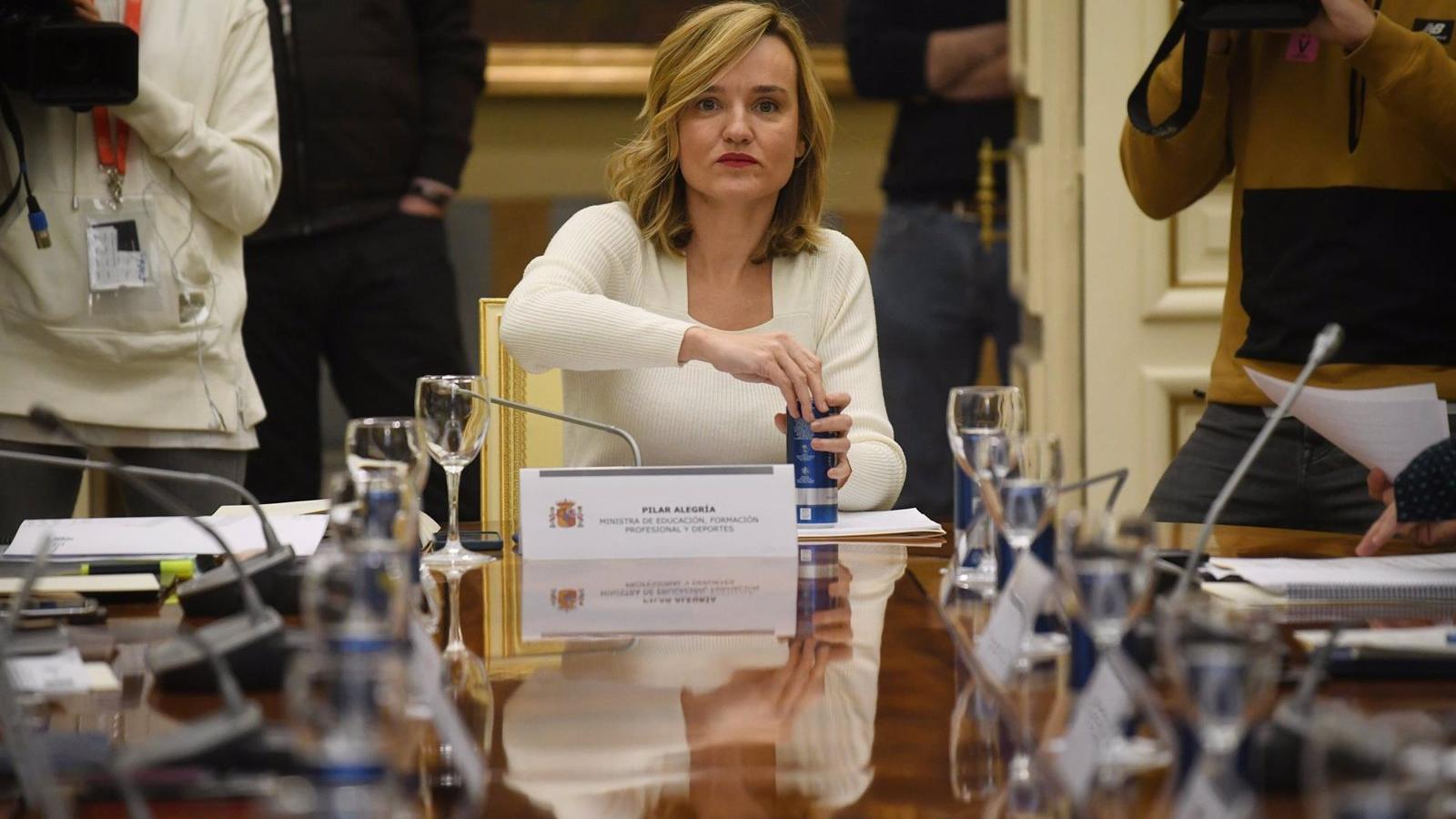 El acuerdo sobre móviles en las aulas llega tarde para la Comunidad de Madrid