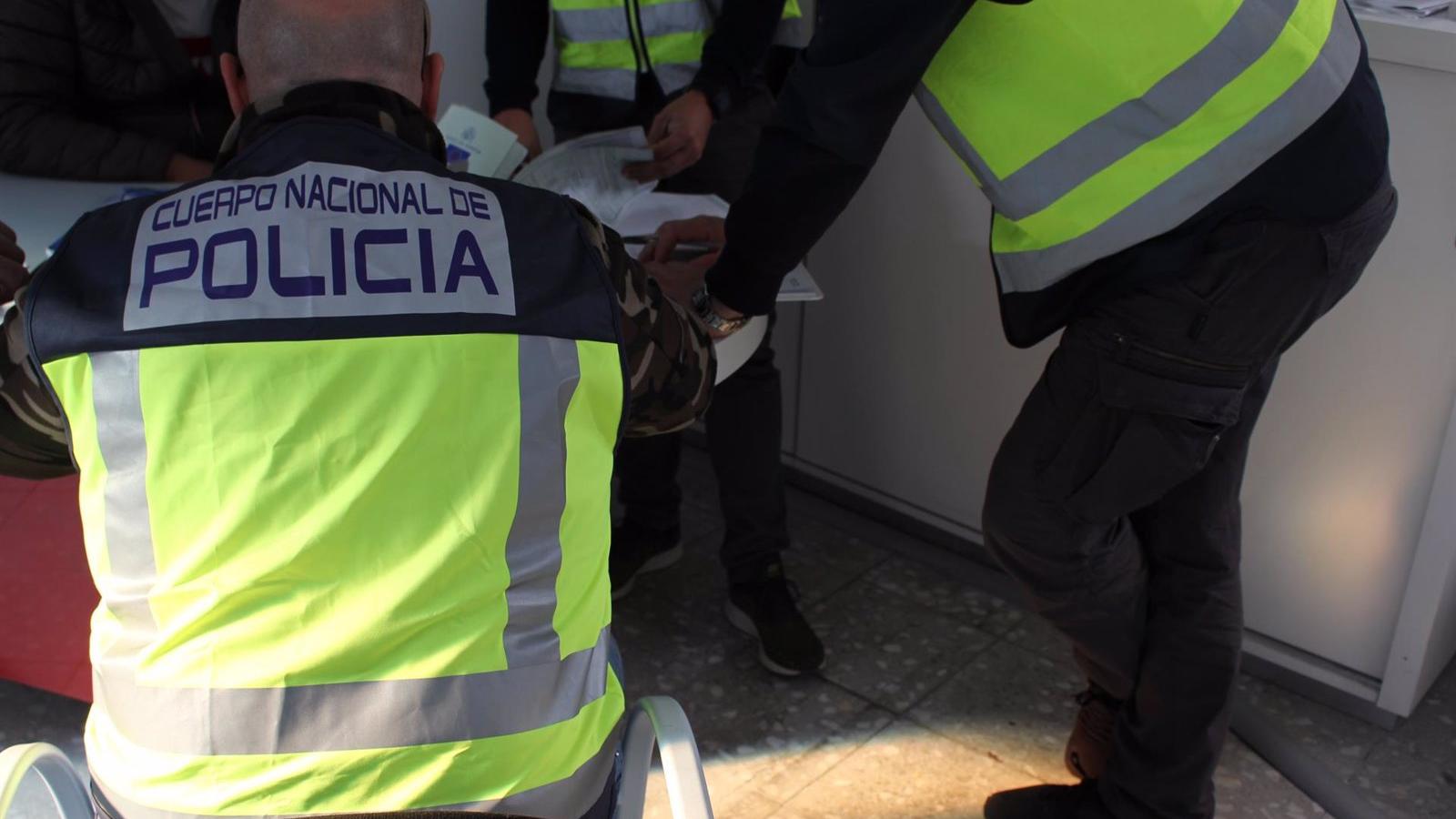 Dos detenidos en Madrid por suplantar la identidad en los exámenes de obtención de la nacionalidad española