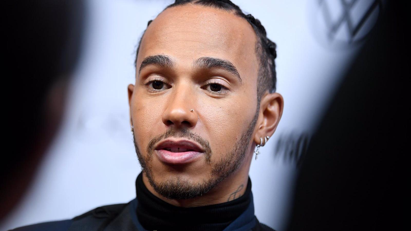 Hamilton correrá un último año para Mercedes y se irá a Ferrari