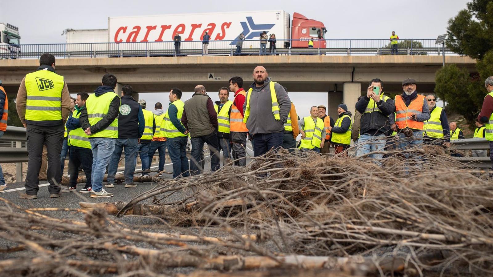 Complicaciones en la M-600 y M-209 y cortados los accesos a Madrid en A-3, A-4, A-5 y A-42