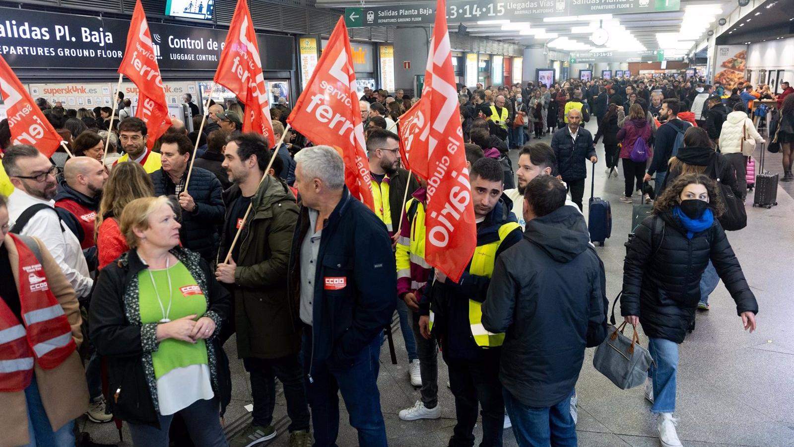 La huelga en Cercanías transcurre en Madrid sin "mucha incidencia" y con el refuerzo de Metro