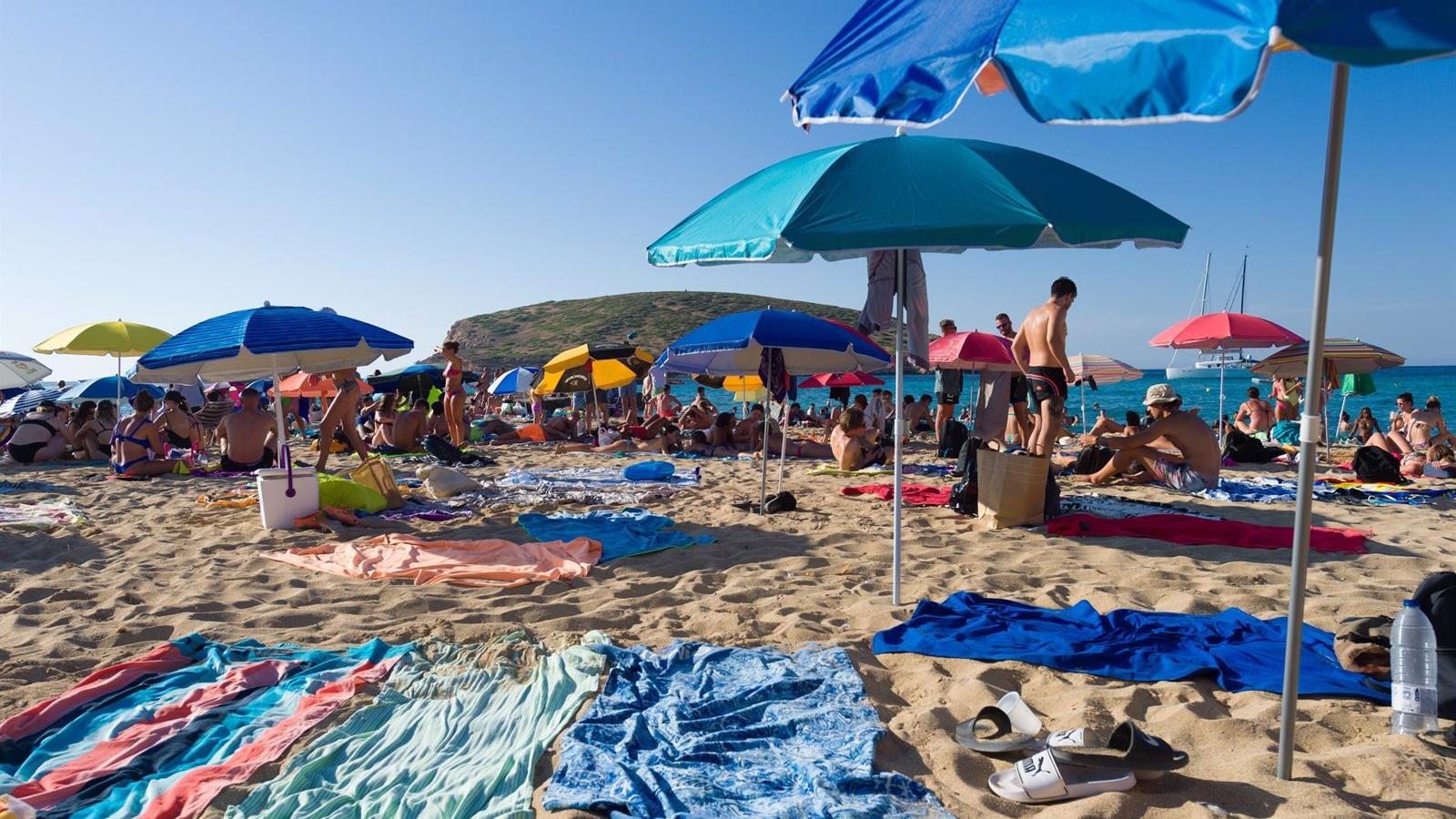 El crecimiento económico se afianza en las CCAA turísticas al cierre de 2023, mientras que Euskadi se sitúa a la cola