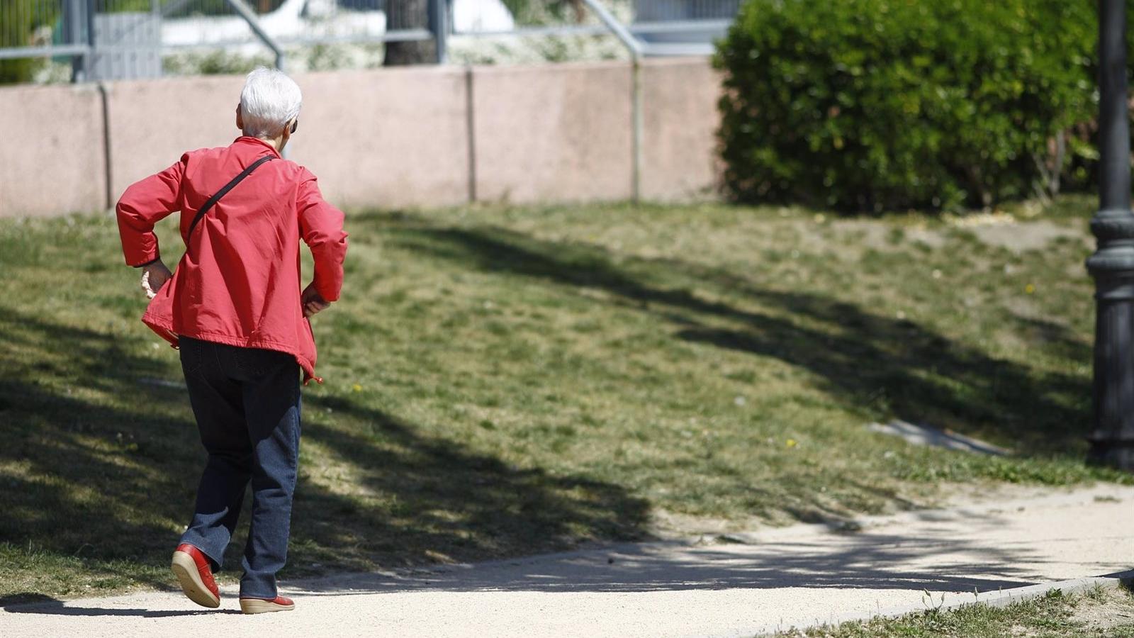 La brecha de género en la pensión de jubilación cae al 21,1% en 2023: ellas cobran 338 euros menos al mes
