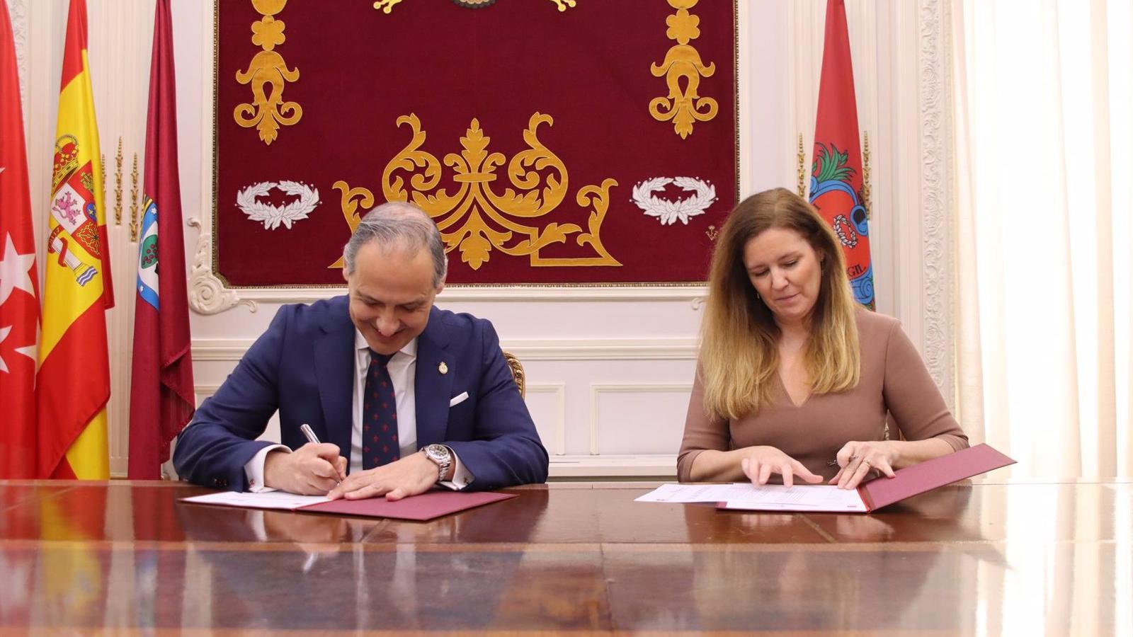 La Comunidad de Madrid renueva el programa 'Conoce tus derechos' para los mayores