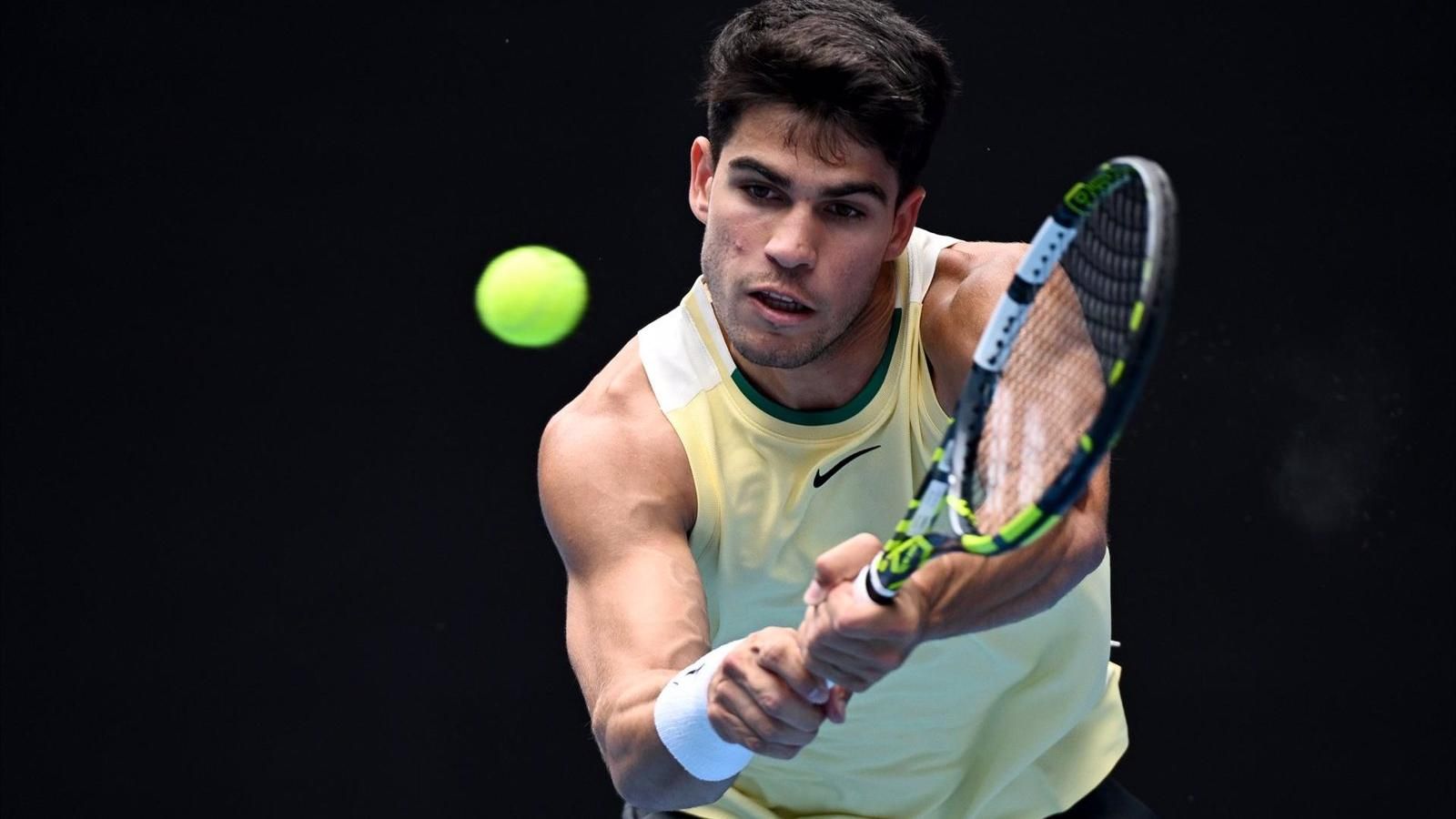 Carlos Alcaraz empieza bien su defensa del título en Buenos Aires