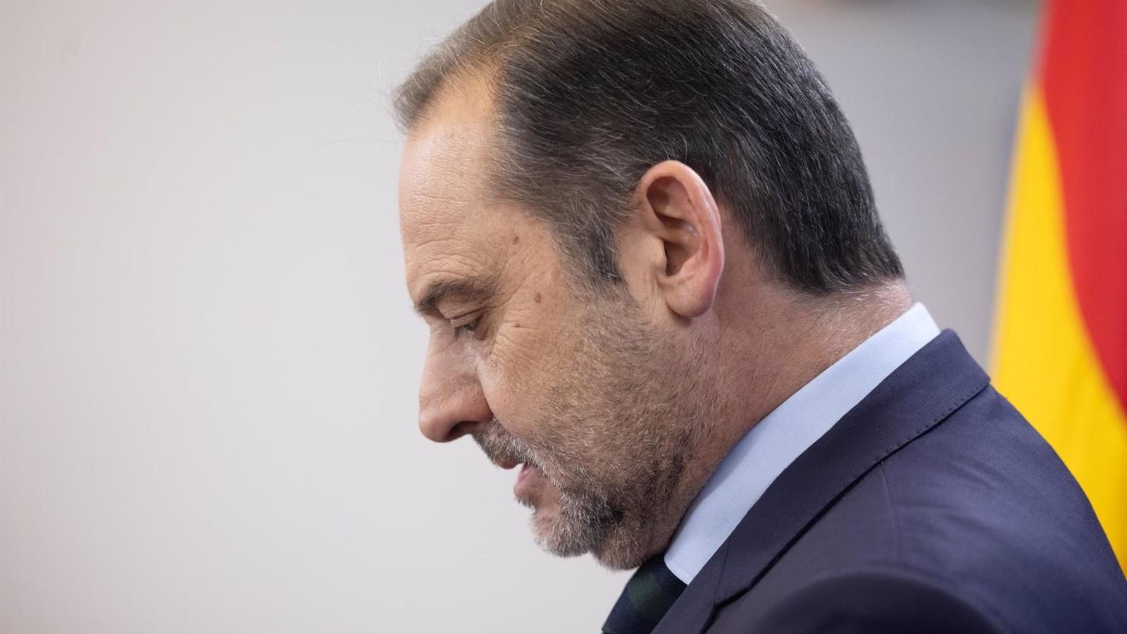Ábalos no suelta el escaño y se marcha al Grupo Mixto del Congreso